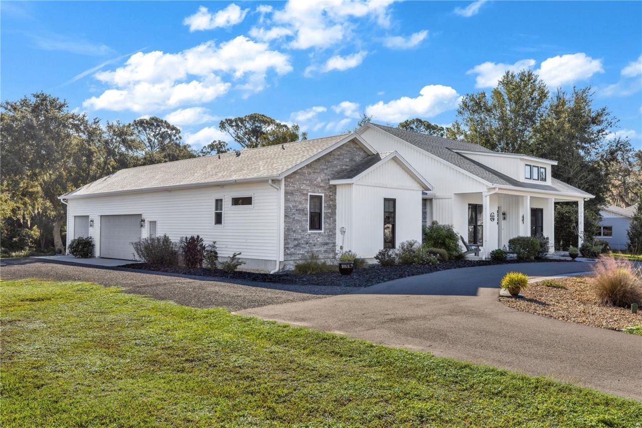 Photo 4 of 2719 Brookline Ave, New Smyrna Beach, FL 32168