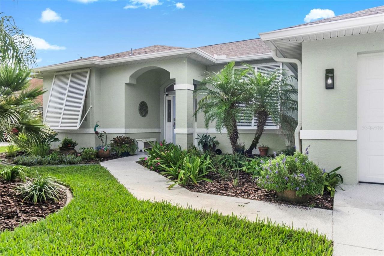 Photo 3 of 18 Conley Ct, Palm Coast, FL 32137