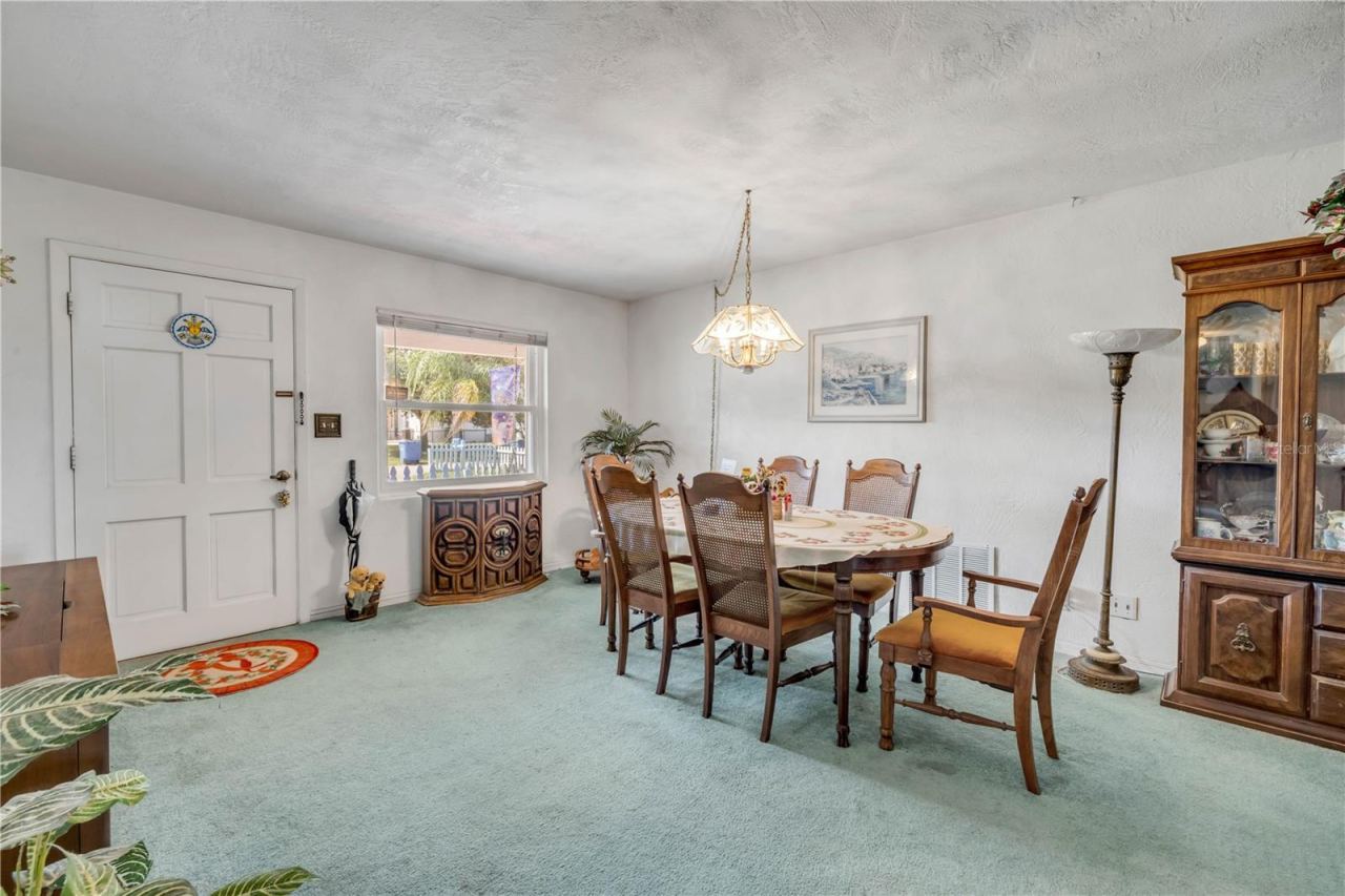 Photo 5 of 1160 Pineview Dr, Daytona Beach, FL 32117