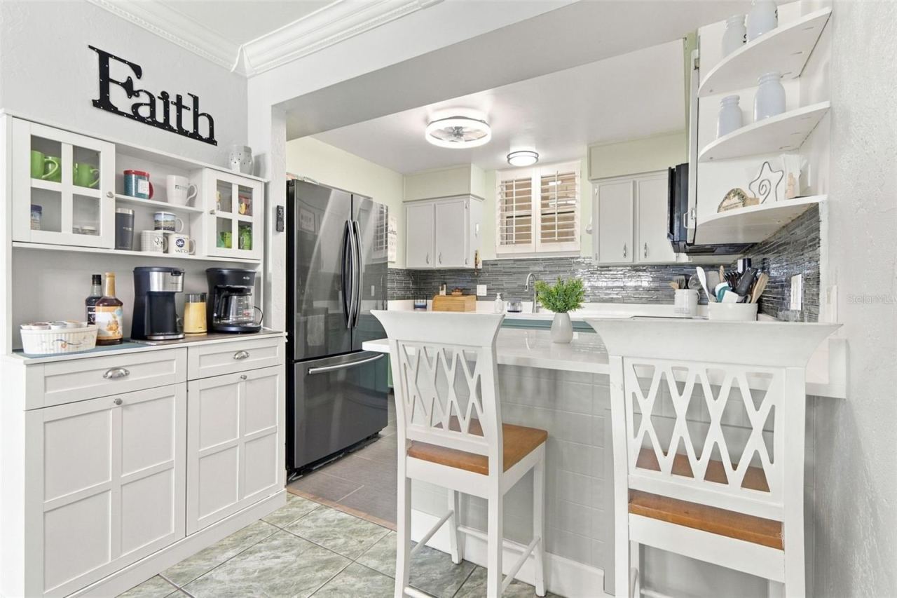 Photo 4 of 327 Wilder Blvd #b302, Daytona Beach, FL 32114