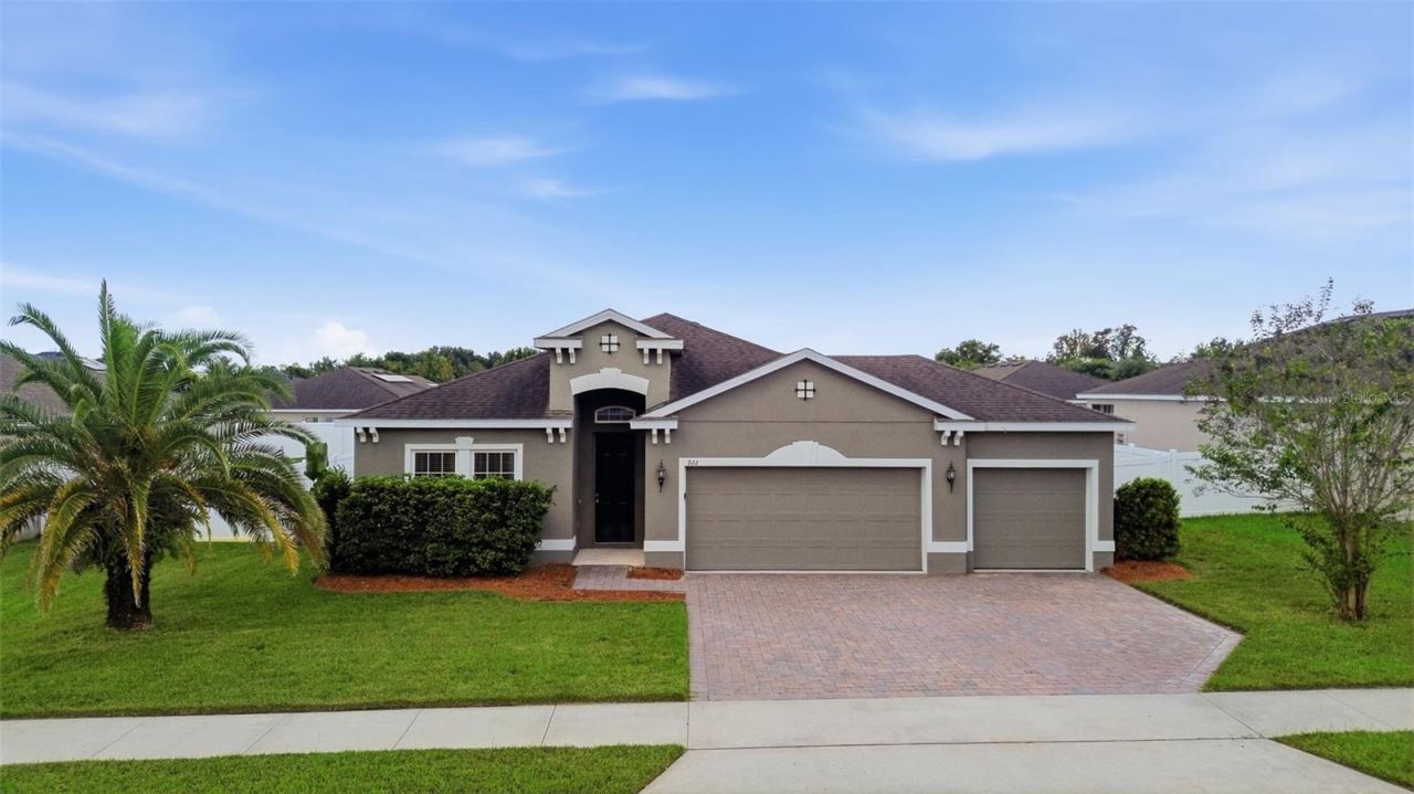 Photo 4 of 922 Glazebrook Loop, Orange City, FL 32763