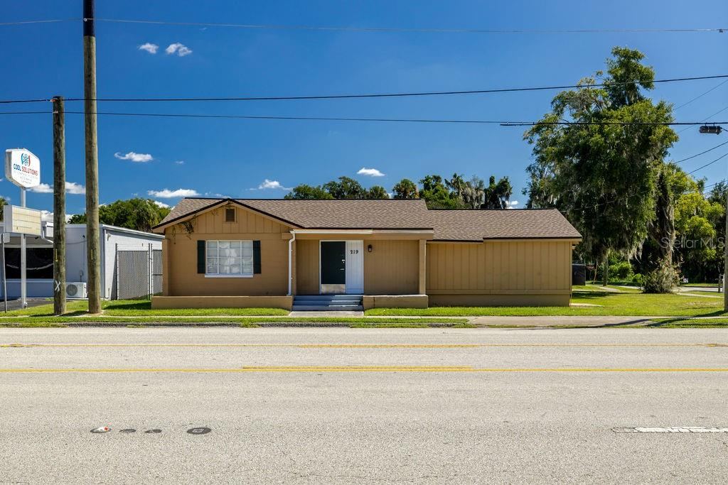 Photo 5 of 219 S Spring Garden Ave, Deland, FL 32720