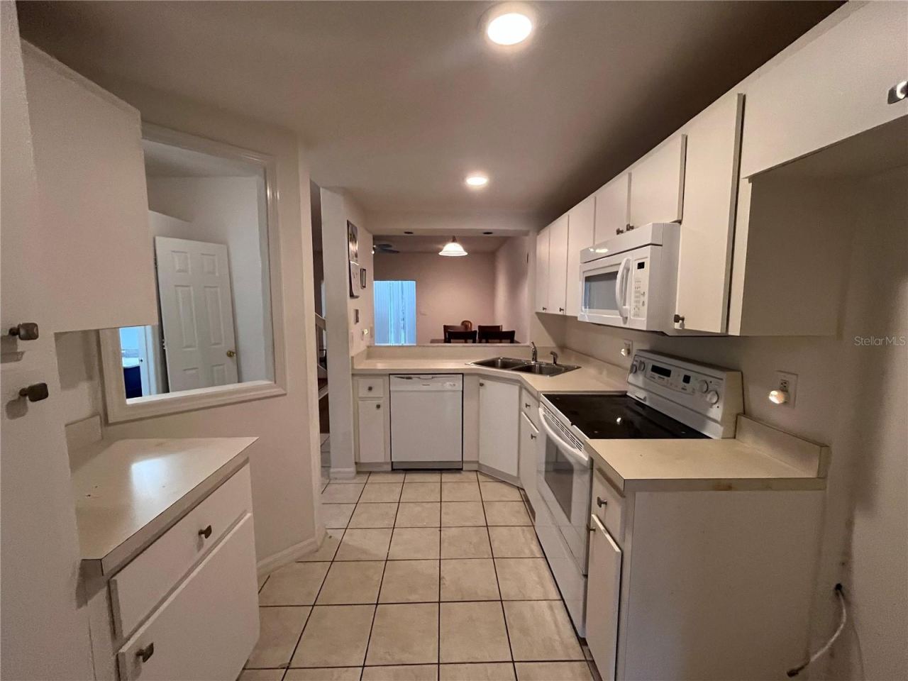 Photo 4 of 141 Dovecote Ln, Daytona Beach, FL 32114