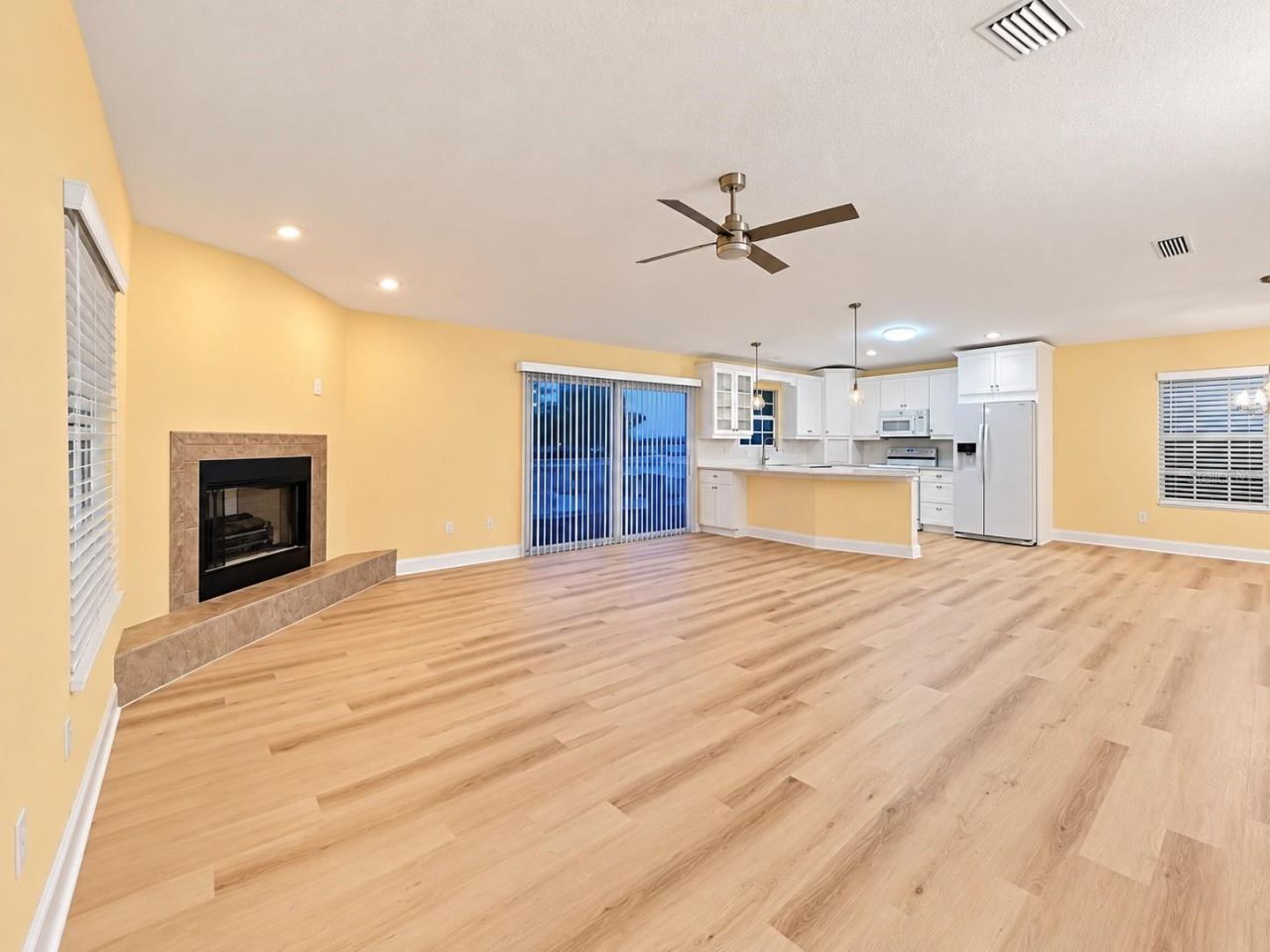 Photo 5 of 381 Boylston Ave, Daytona Beach, FL 32118