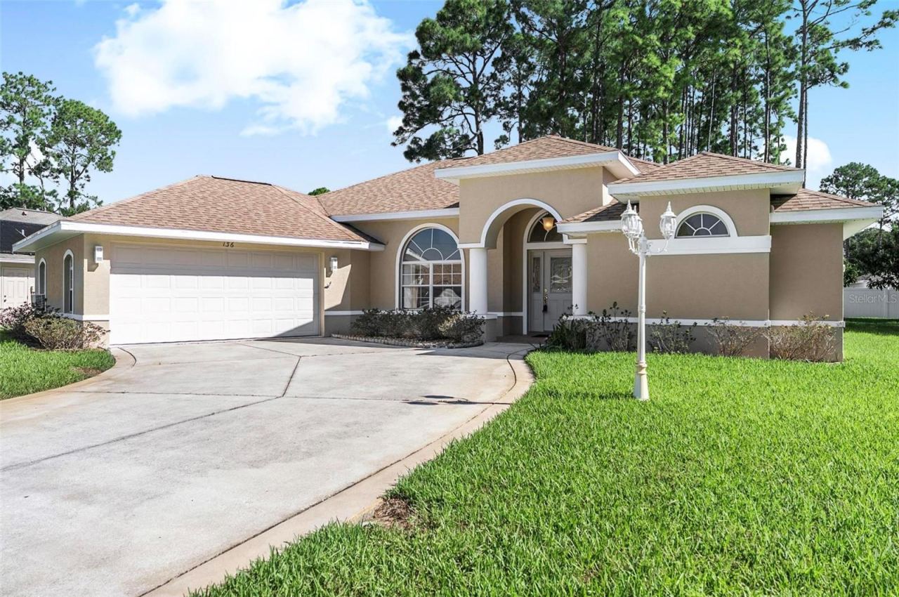 Photo 4 of 136 Boulder Rock Dr, Palm Coast, FL 32137