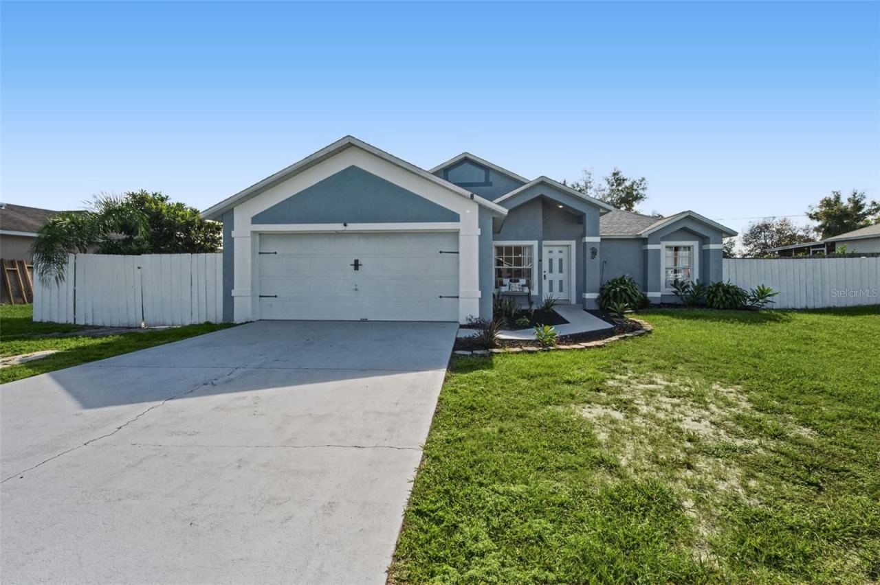 677 Sagamore Dr, Deltona, FL 32738