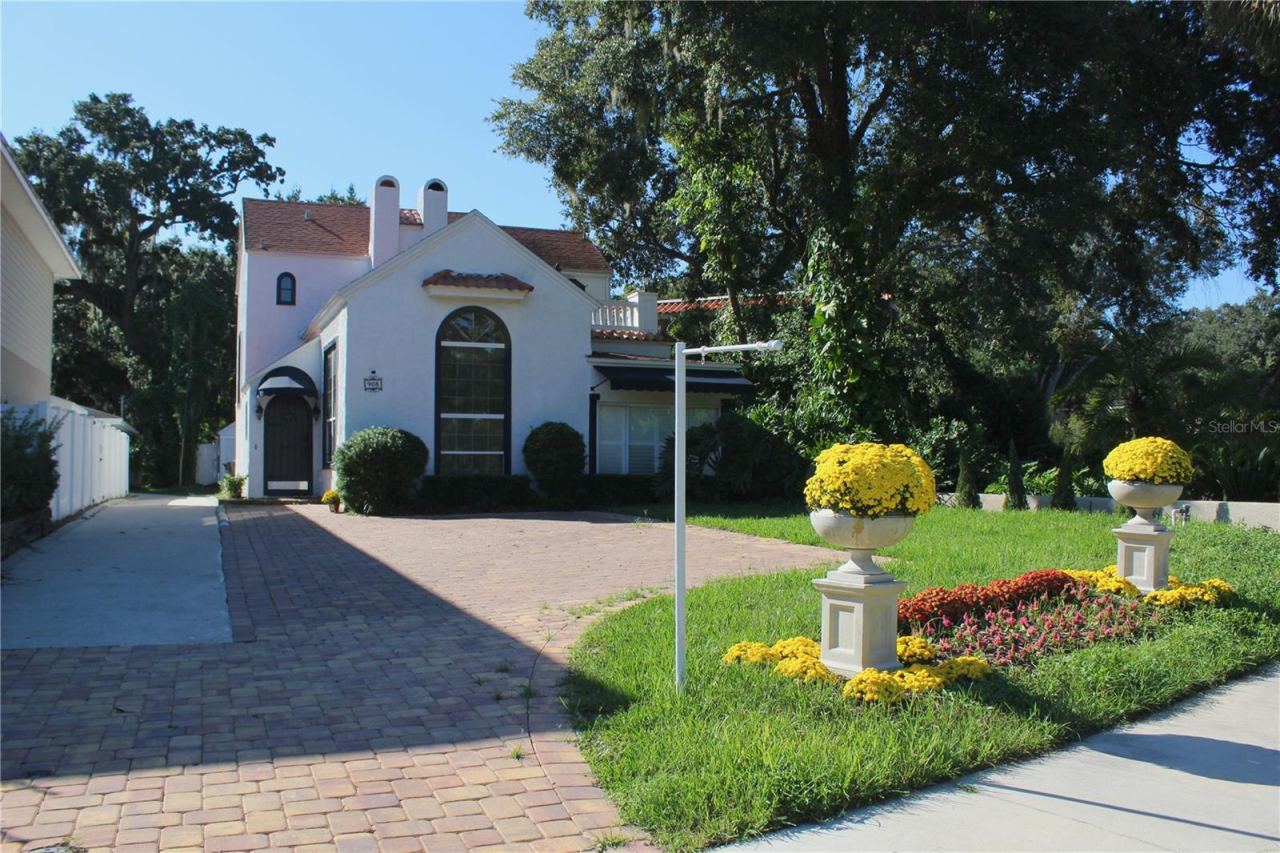 Photo 3 of 908 S Summerlin Ave, Orlando, FL 32806