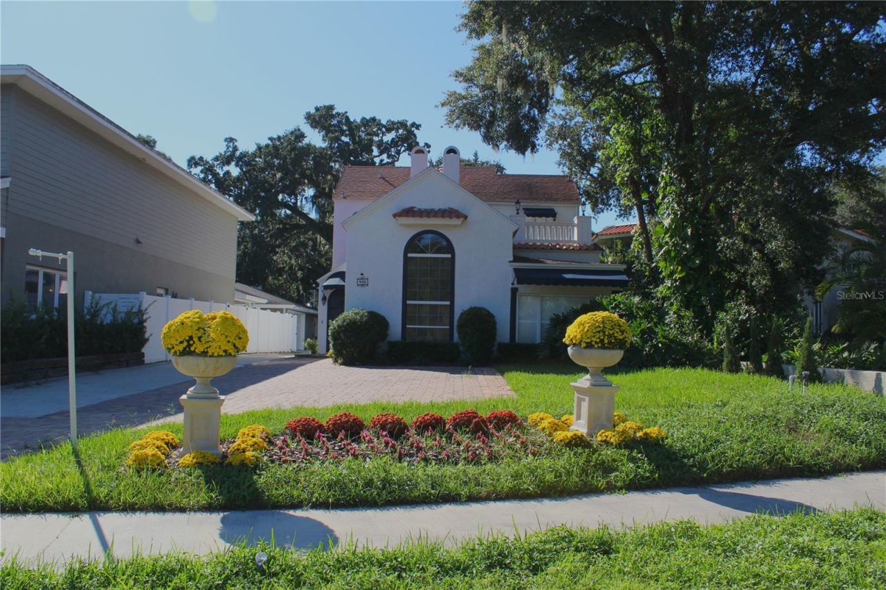 Photo 4 of 908 S Summerlin Ave, Orlando, FL 32806