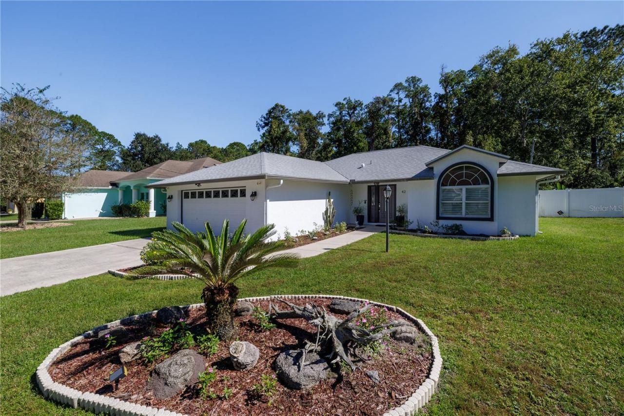 Photo 3 of 42 Zaun Trl, Palm Coast, FL 32164