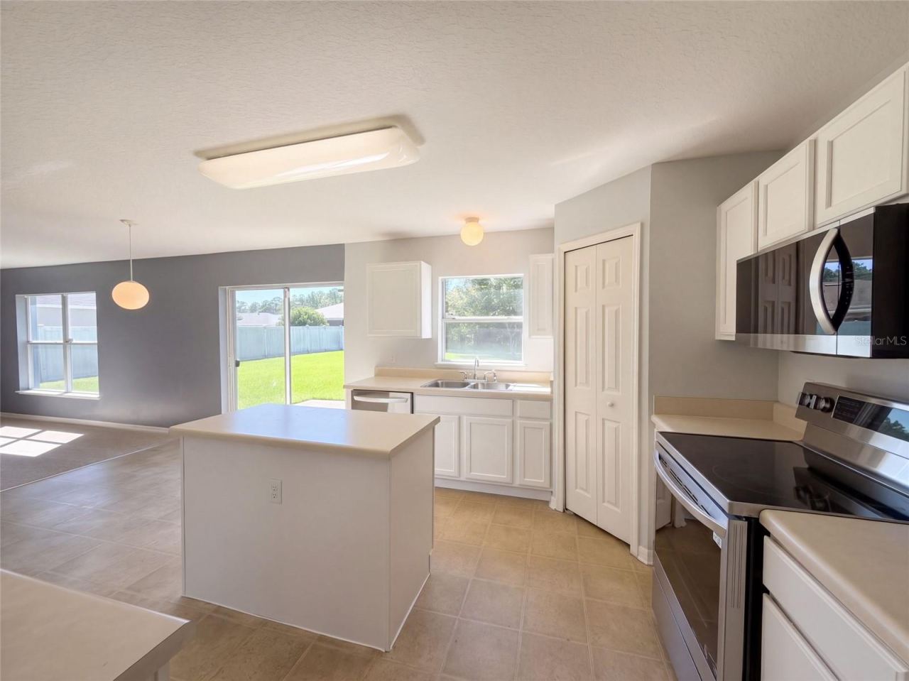 Photo 3 of 10 Freeland Ln, Palm Coast, FL 32137