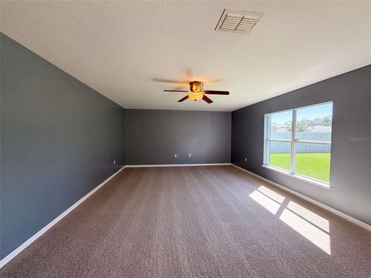 Photo 4 of 10 Freeland Ln, Palm Coast, FL 32137