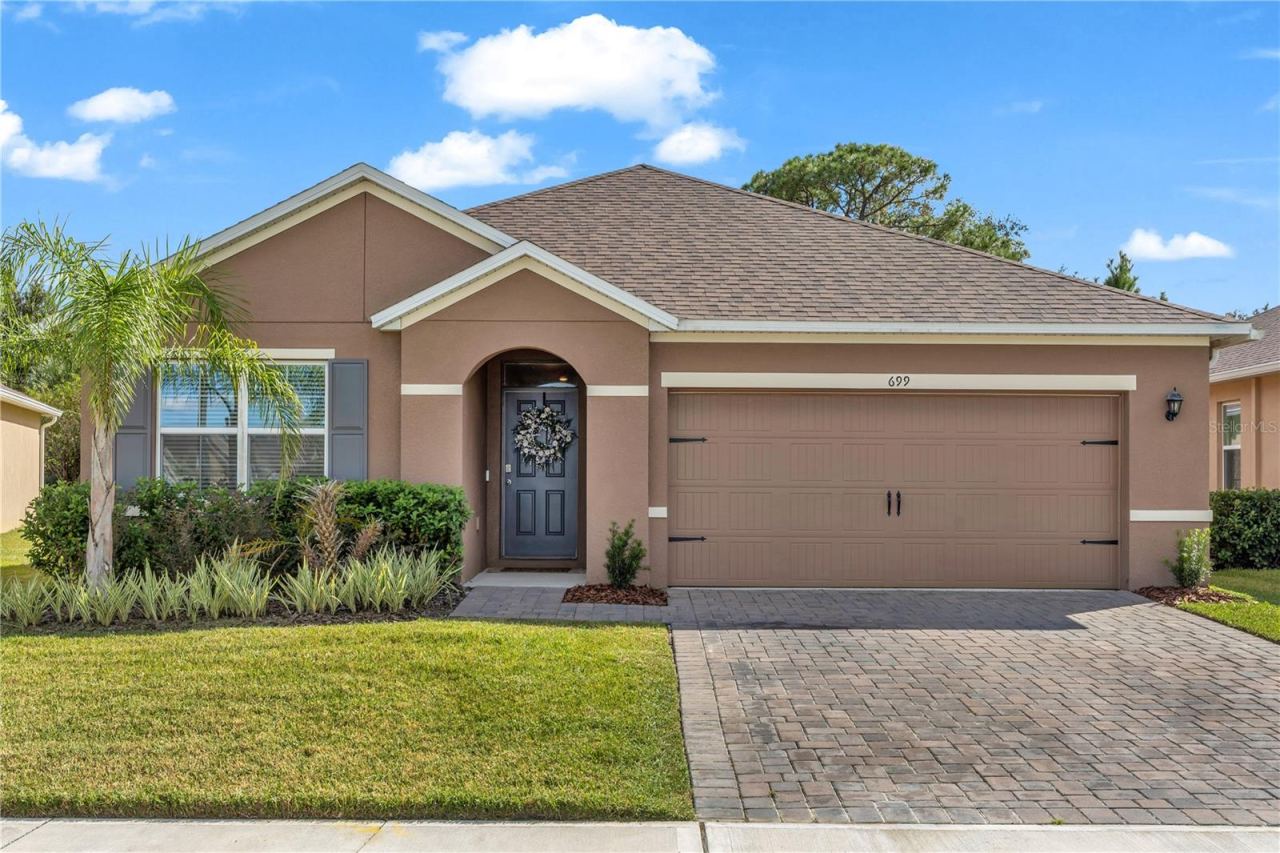 Photo 2 of 699 Lazio Cir, Debary, FL 32713