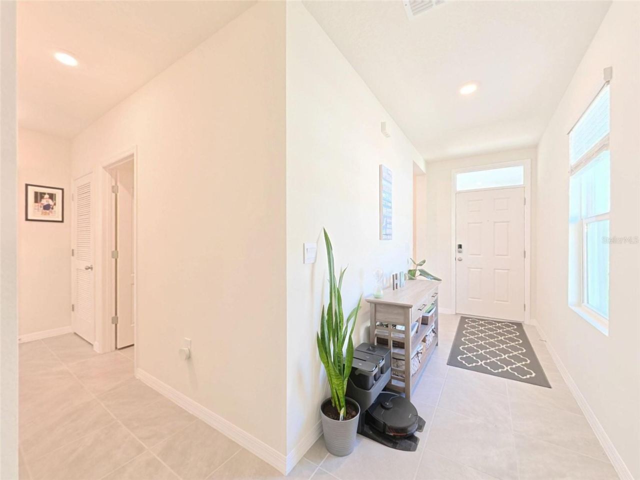 Photo 4 of 402 Charlotte Way, Deland, FL 32724