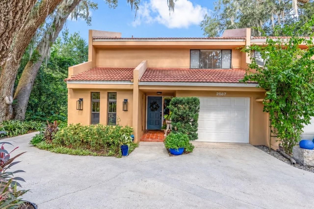 Photo 2 of 2887 Temple Trl, Winter Park, FL 32789