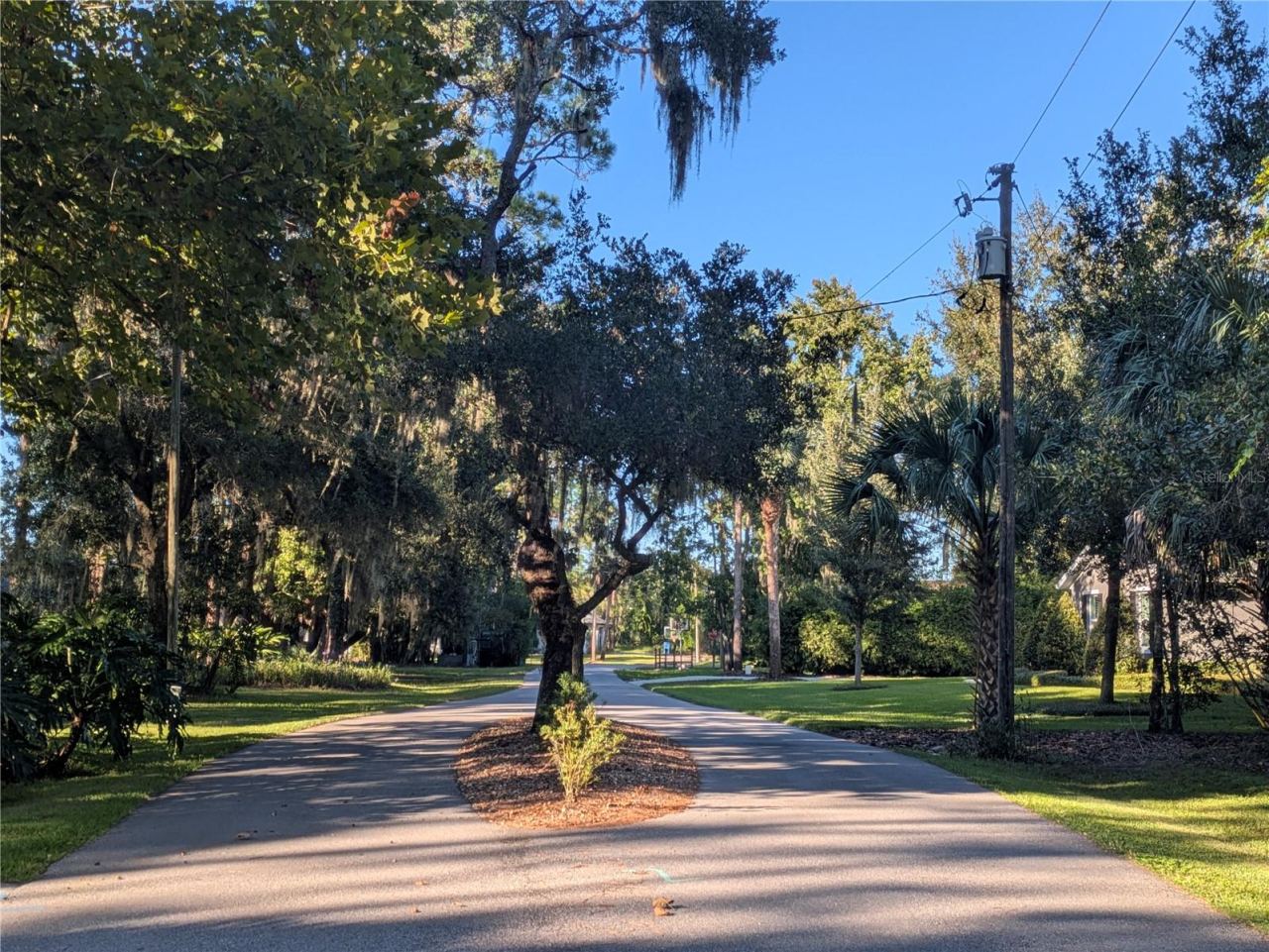 Photo 4 of 366 Old Mill Rd, Enterprise, FL 32725