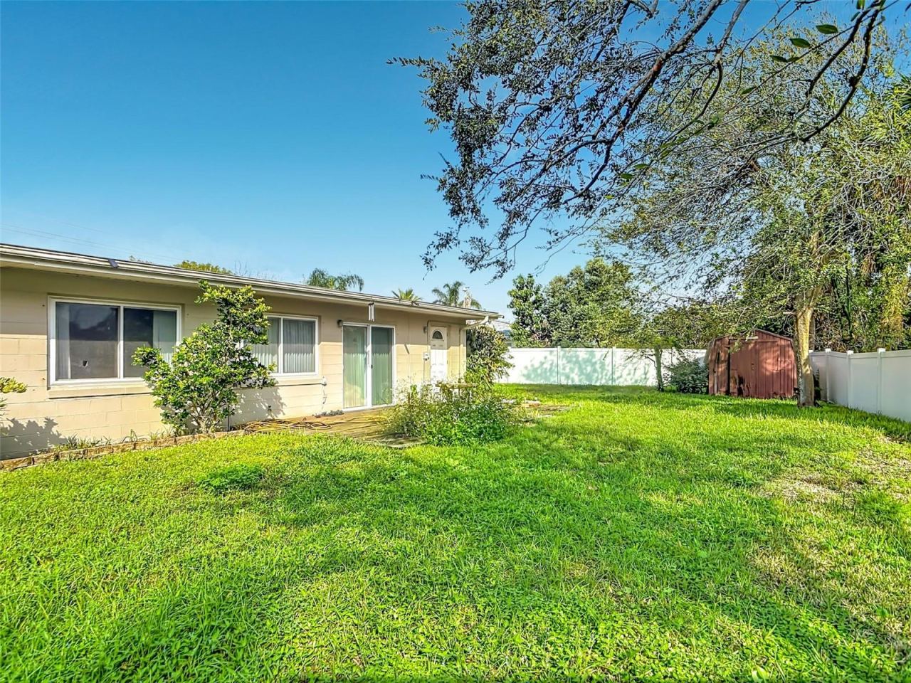 Photo 4 of 1211 N Peninsula Ave, New Smyrna Beach, FL 32169