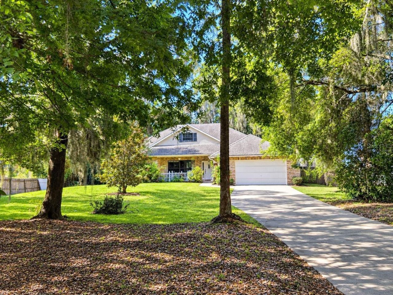 Photo 4 of 349 Magnolia Pl, Debary, FL 32713