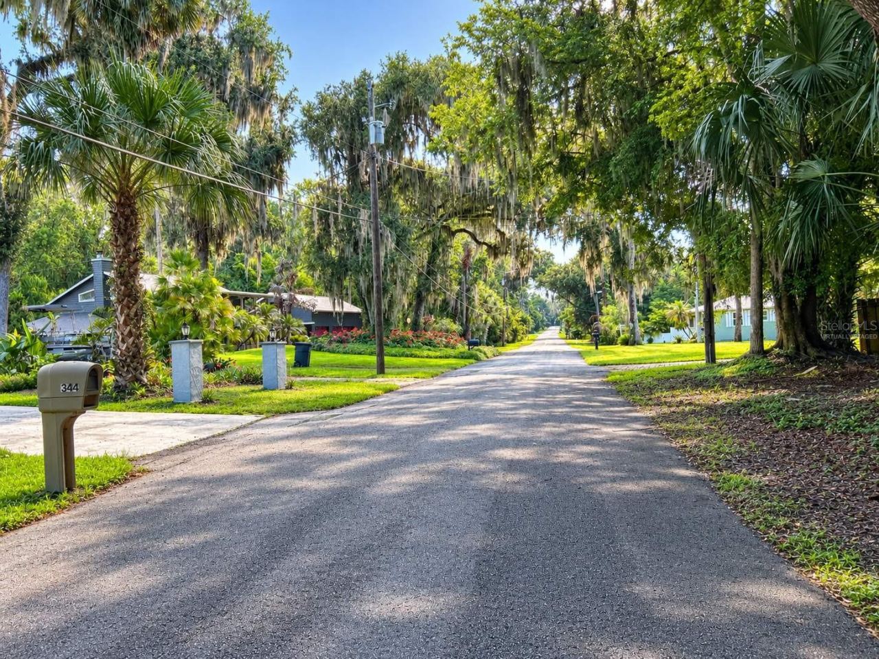 Photo 5 of 349 Magnolia Pl, Debary, FL 32713