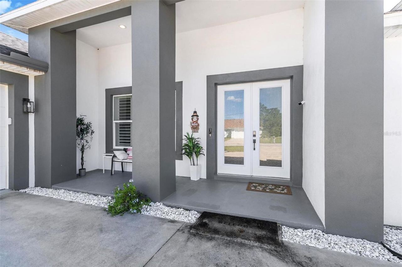 Photo 4 of 26 W Ludlow Ln, Palm Coast, FL 32137