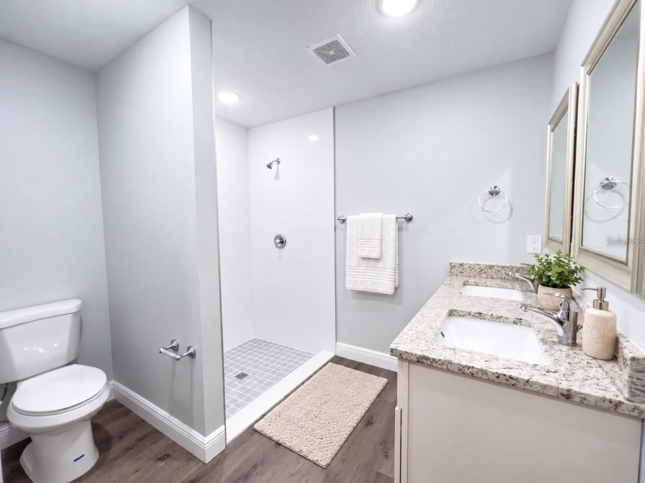 Photo 4 of 1130 Central Pkwy, Deland, FL 32724