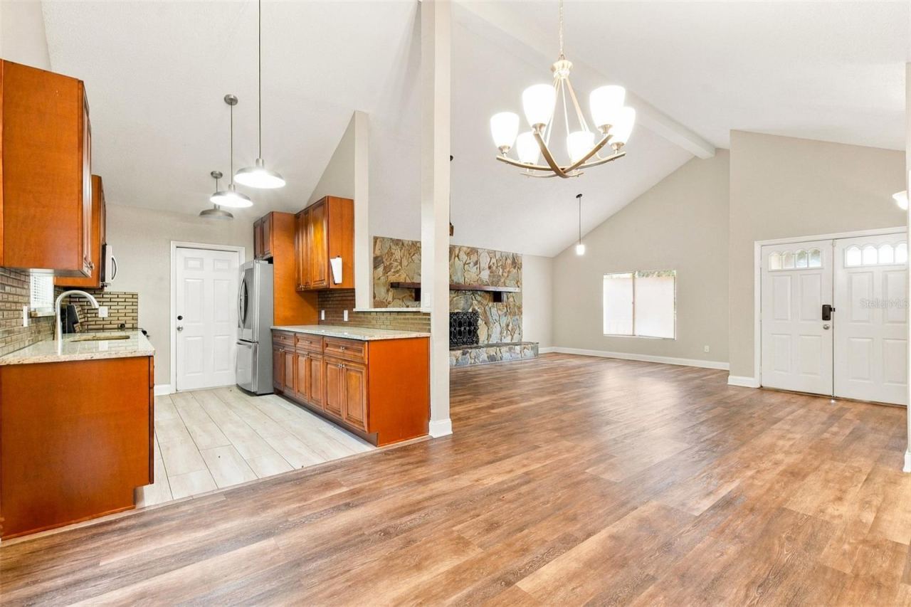 Photo 5 of 1582 Darlington Ave, Deltona, FL 32725