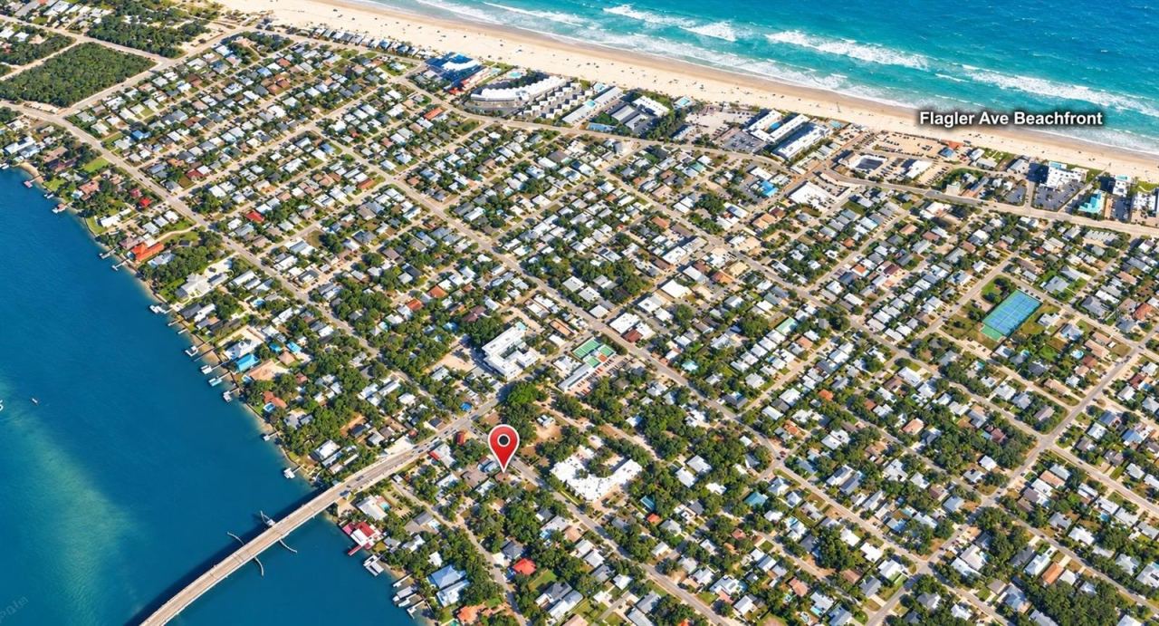 Photo 3 of 110 S Peninsula Ave, New Smyrna Beach, FL 32169