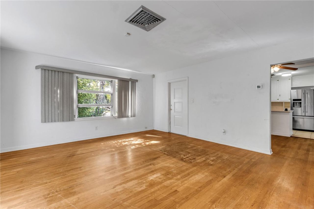 Photo 4 of 1101 Daytona Ave, Holly Hill, FL 32117