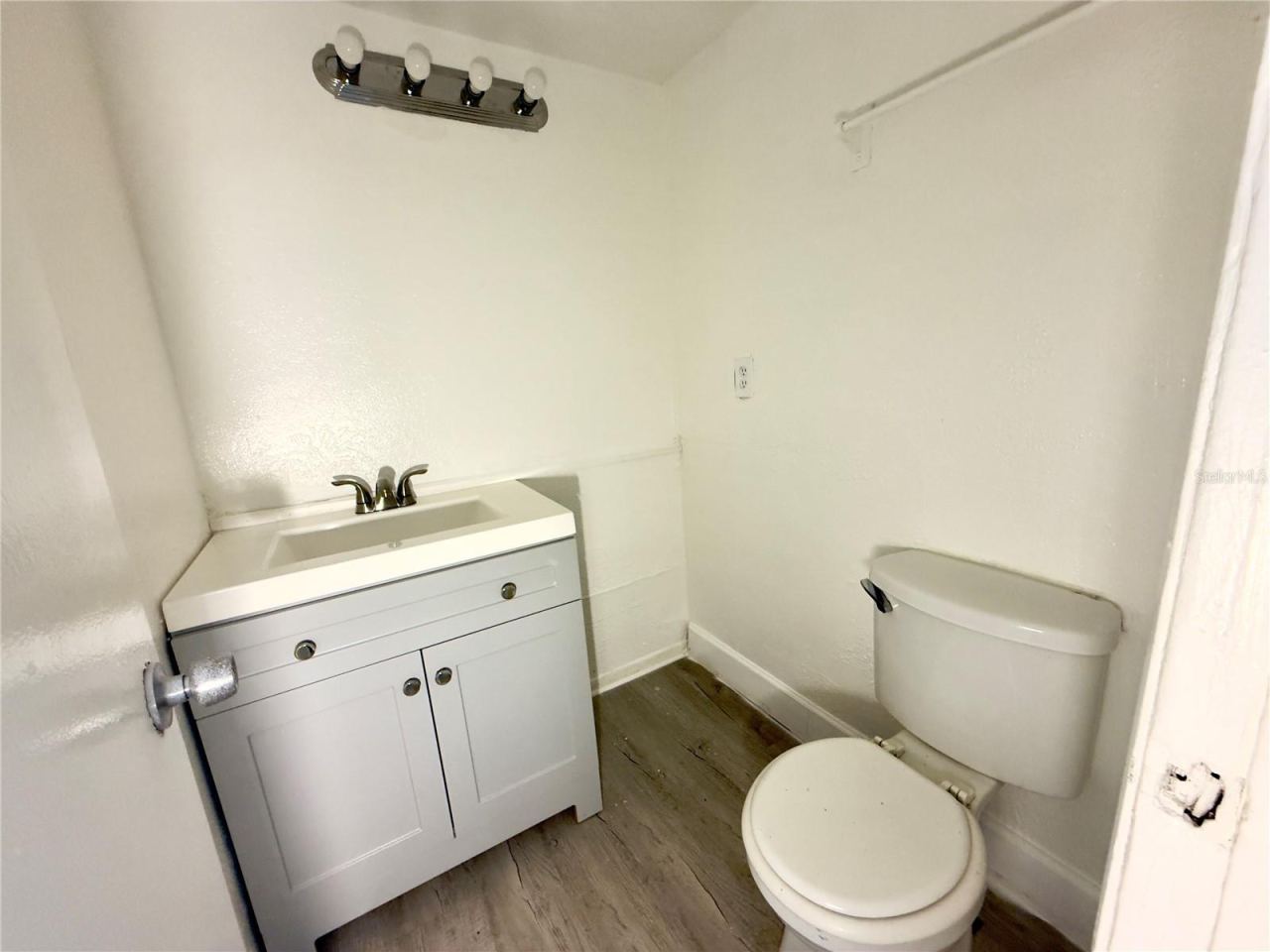 Photo 5 of 4030 Norwich Rd #2404, Orlando, FL 32839