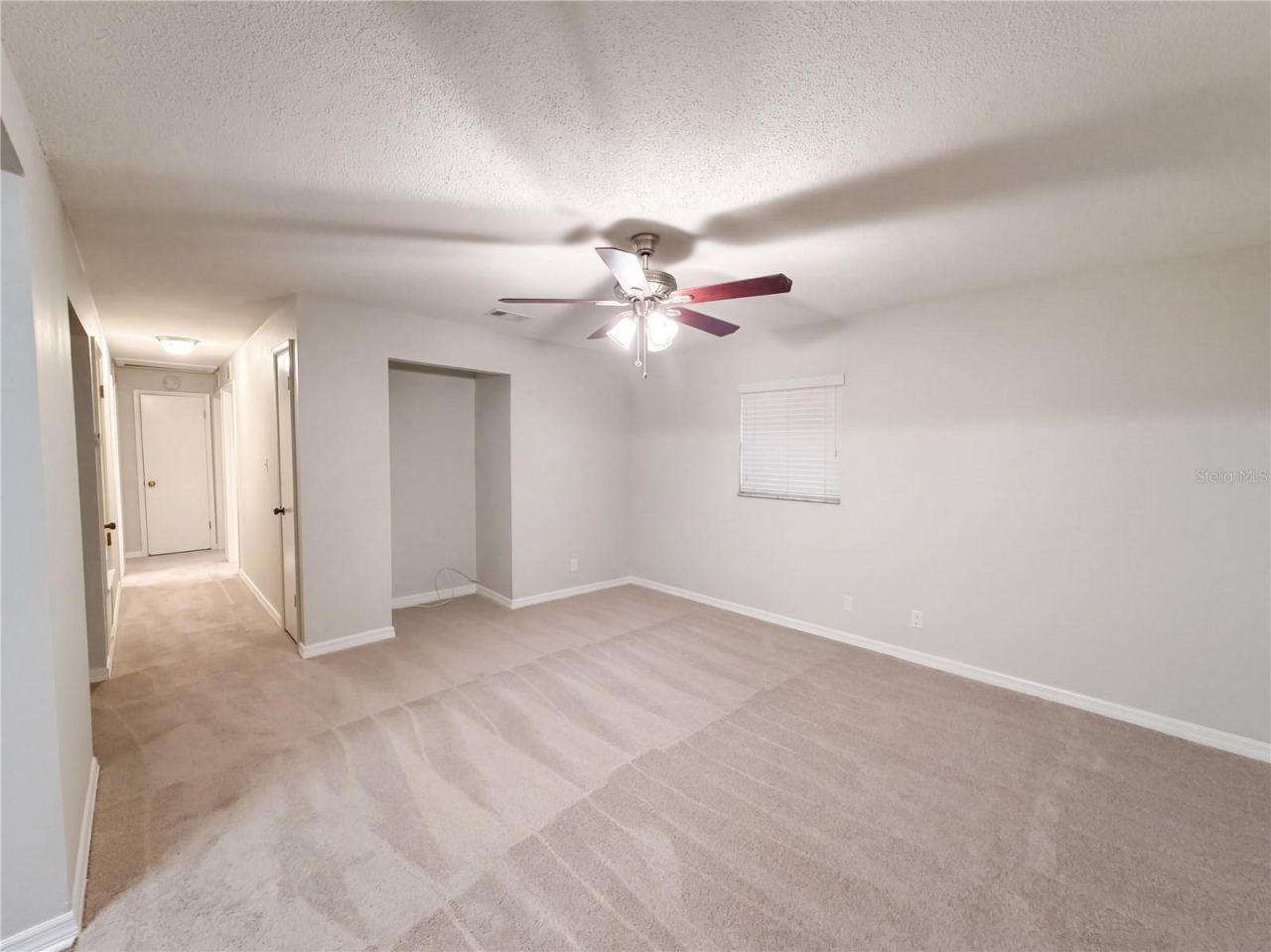 Photo 4 of 400 Holly St, South Daytona, FL 32119