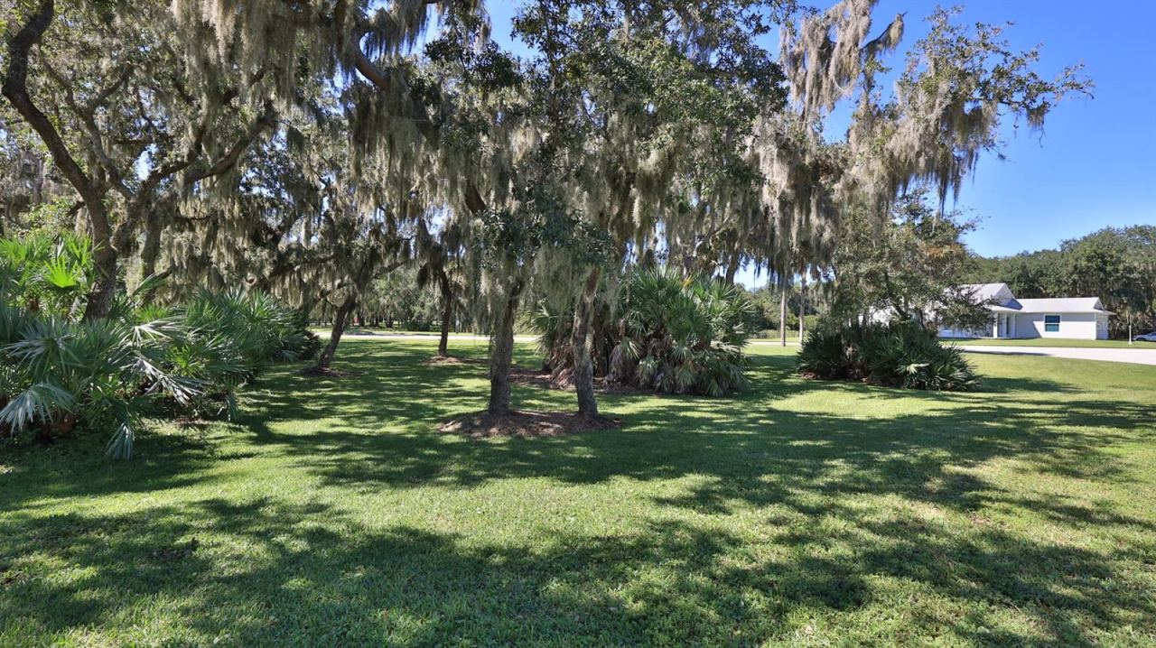 Photo 4 of 494 Sioux Blvd, Oak Hill, FL 32759