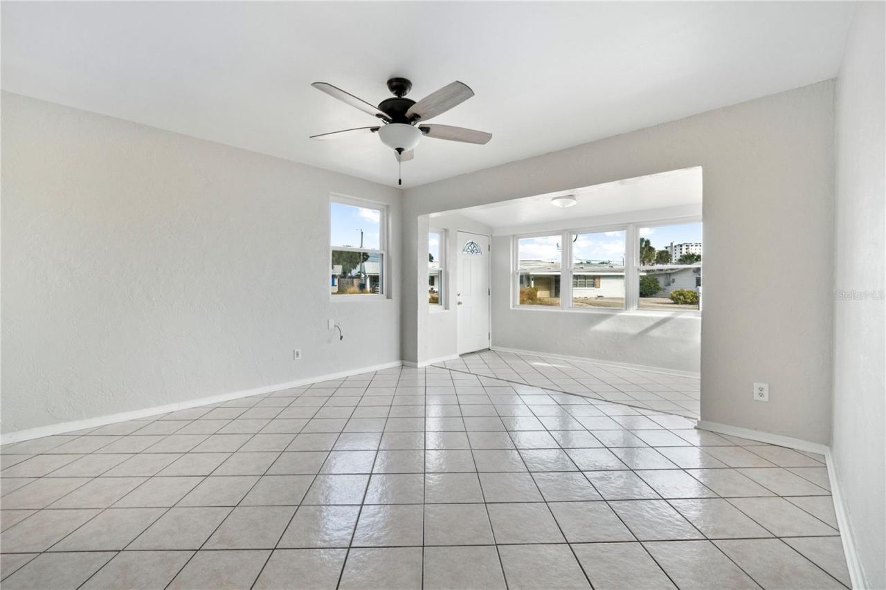 Photo 5 of 16 Hibiscus Dr, Ormond Beach, FL 32176