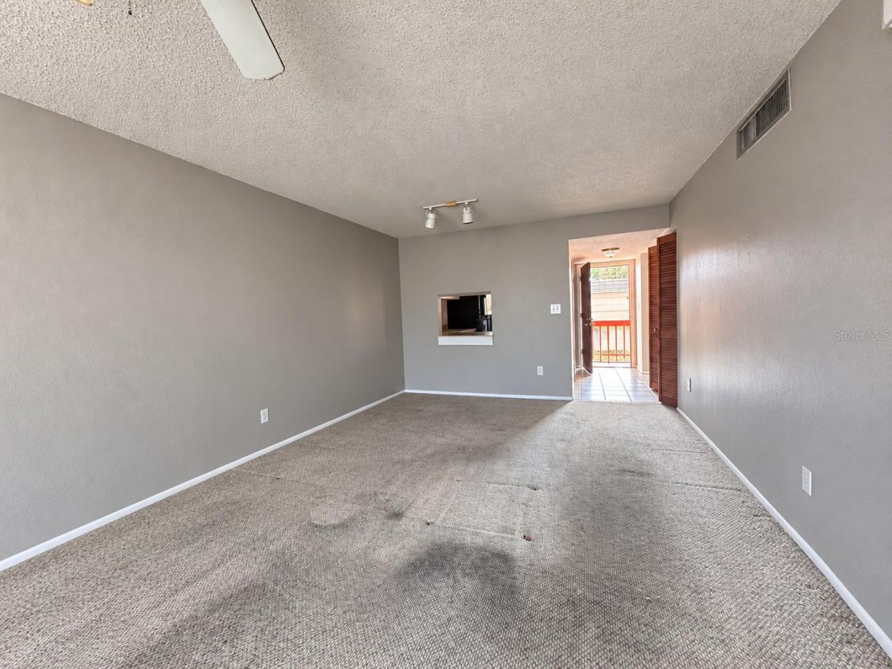Photo 3 of 2854 N Powers Dr #102, Orlando, FL 32818