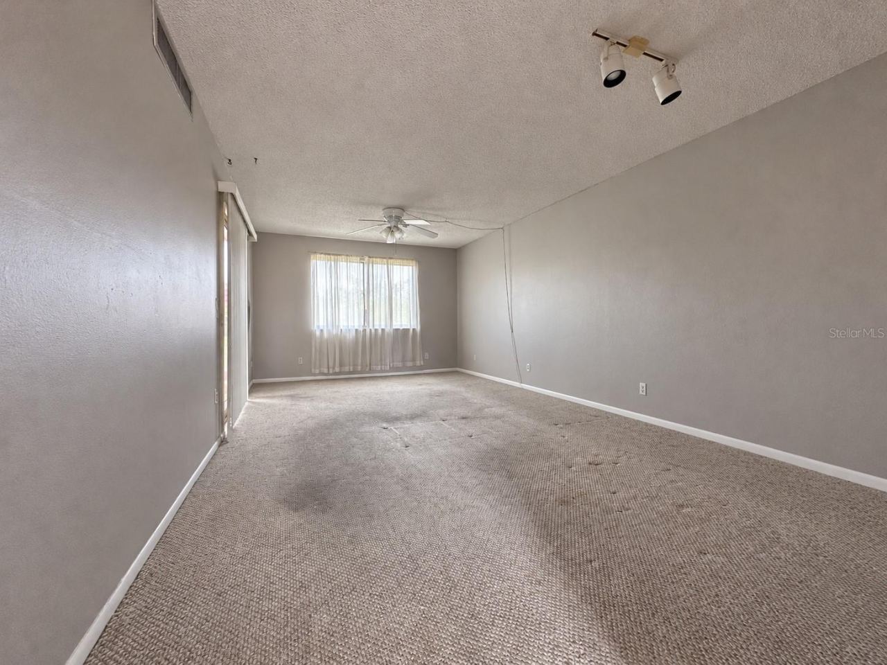Photo 4 of 2854 N Powers Dr #102, Orlando, FL 32818