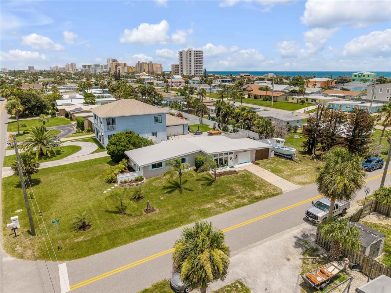 Photo 4 of 3929 S Peninsula Dr, Port Orange, FL 32127