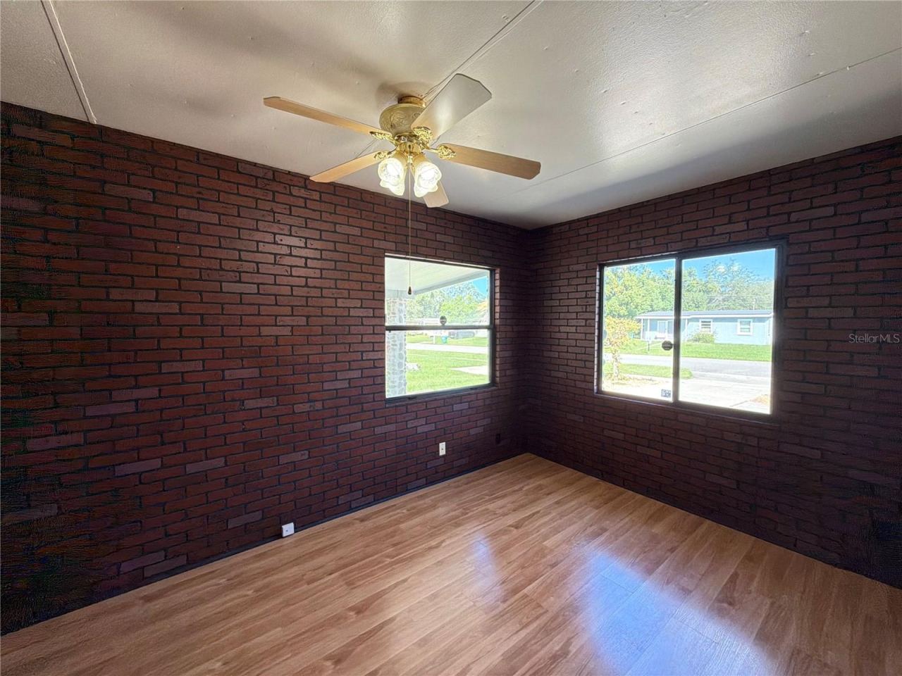 Photo 4 of 813 Halstead St, Deltona, FL 32725