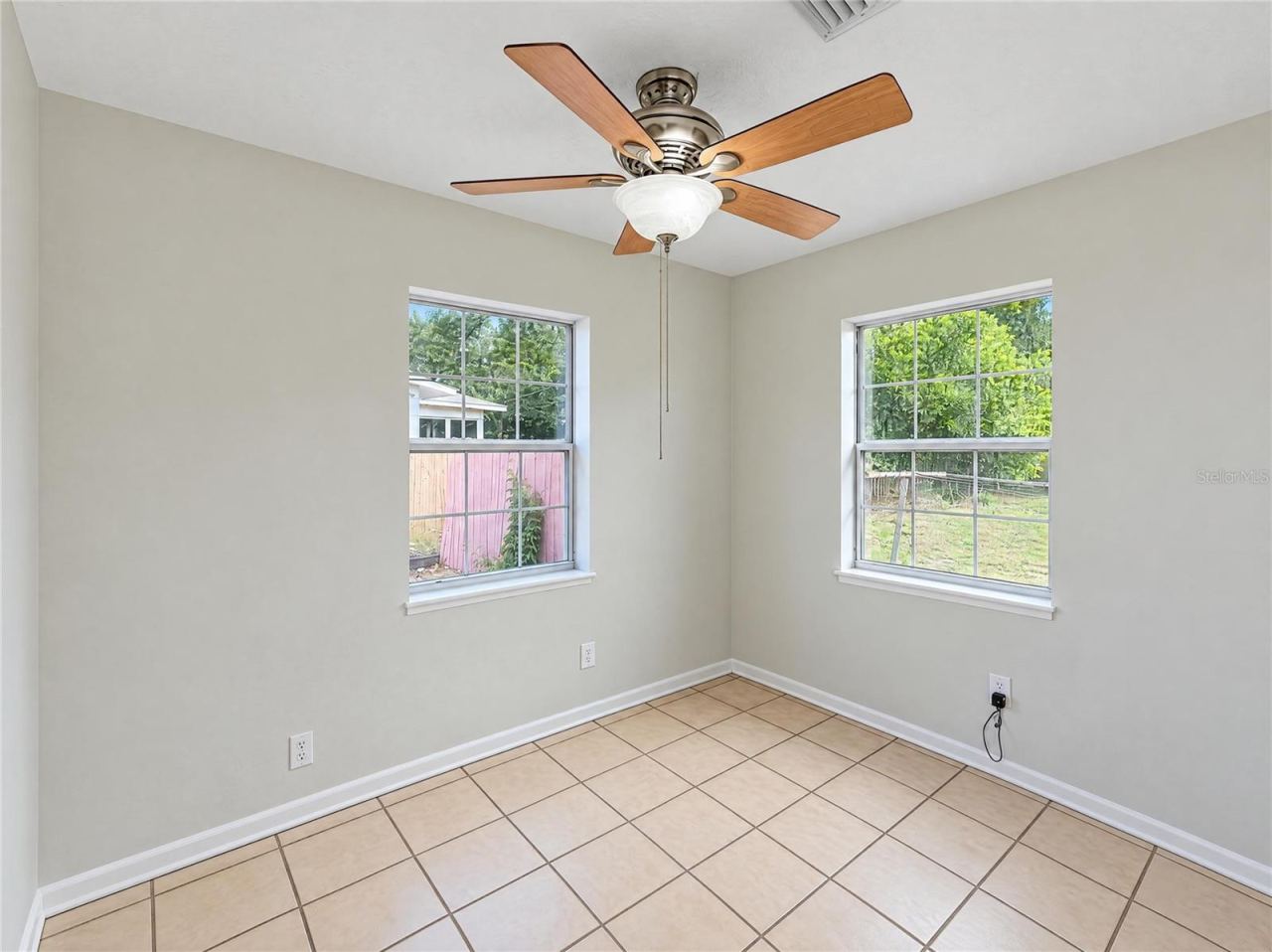 Photo 4 of 1331 E Hancock Dr, Deltona, FL 32725
