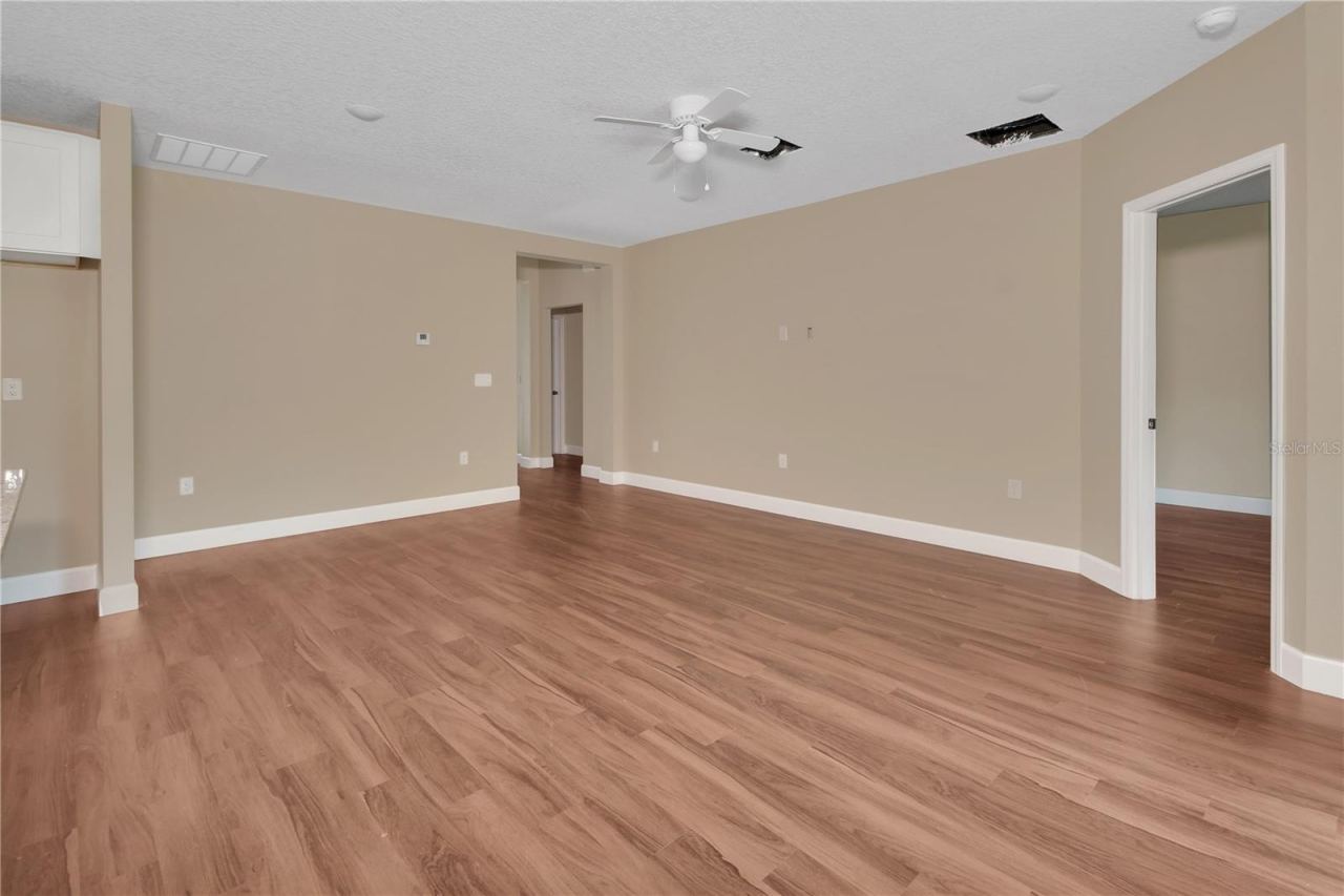 Photo 4 of 114 S Grove St, Deland, FL 32724