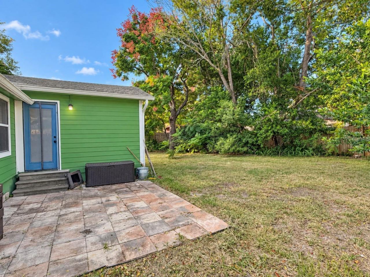 Photo 3 of 1637 Crestwood Dr, Orlando, FL 32804