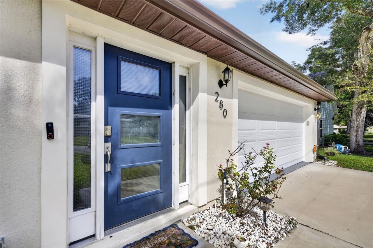 Photo 4 of 280 Adams St, Oak Hill, FL 32759