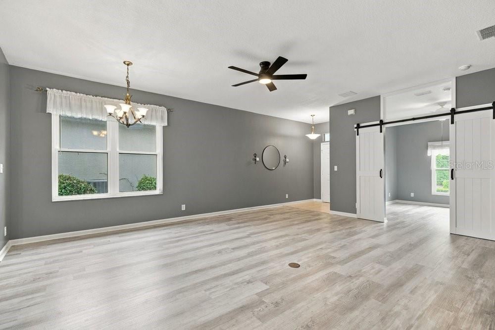 Photo 4 of 109 Wethersfield Ct, Deland, FL 32724