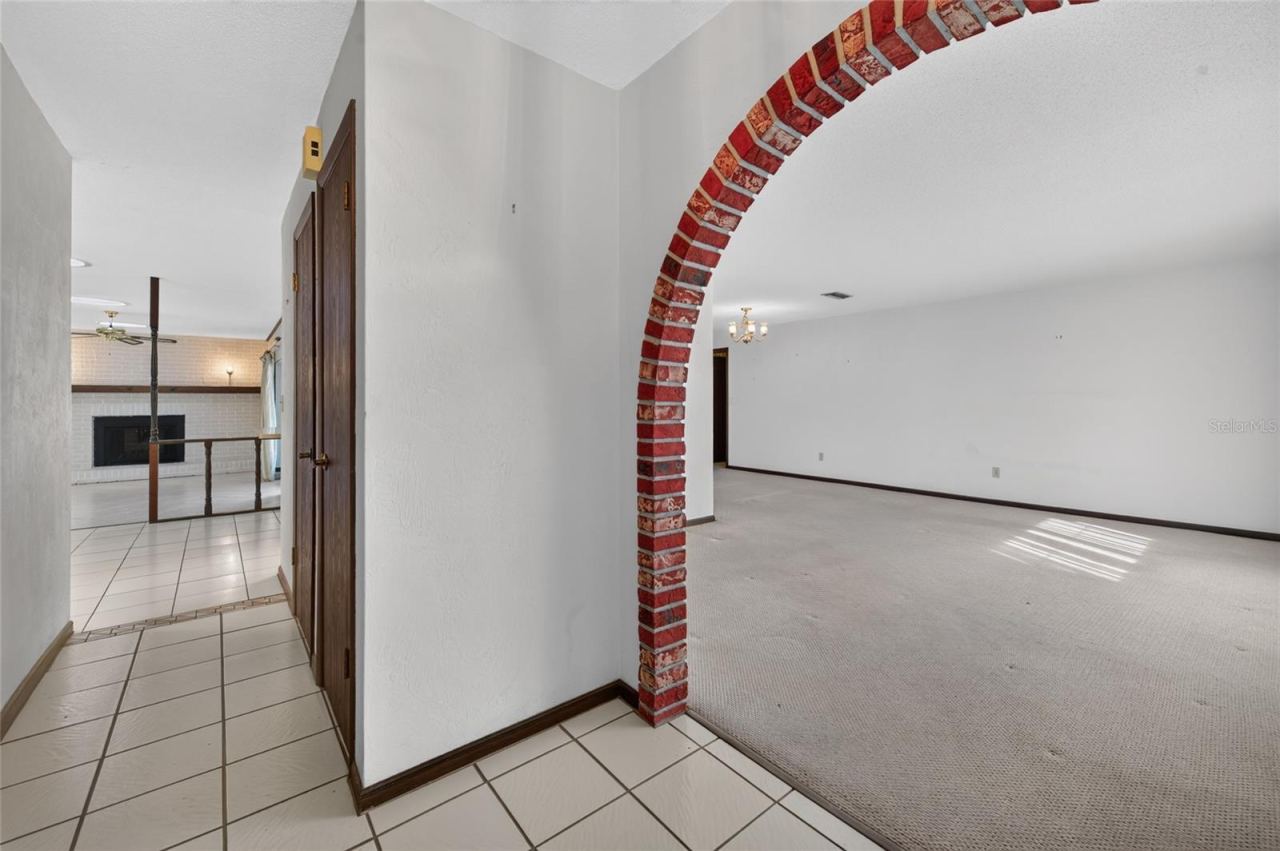 Photo 5 of 1056 Kimberly Ct, Port Orange, FL 32129