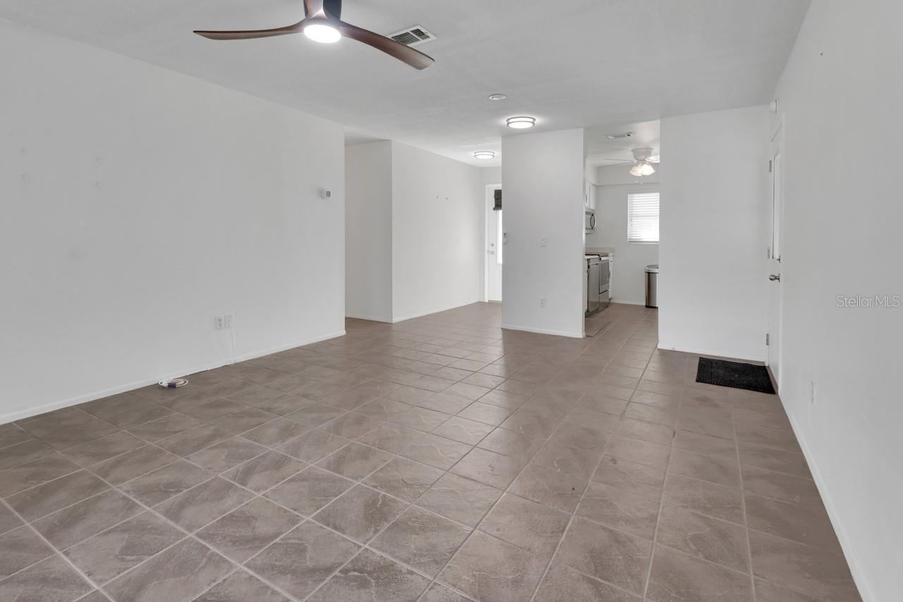 Photo 4 of 205 Elmwood Ave #220, Deland, FL 32724