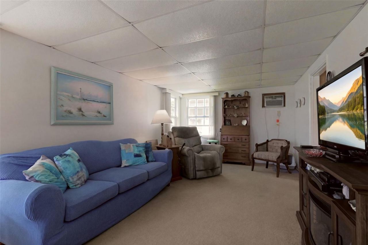 Photo 5 of 914 Blue Heron Blvd, Osteen, FL 32764
