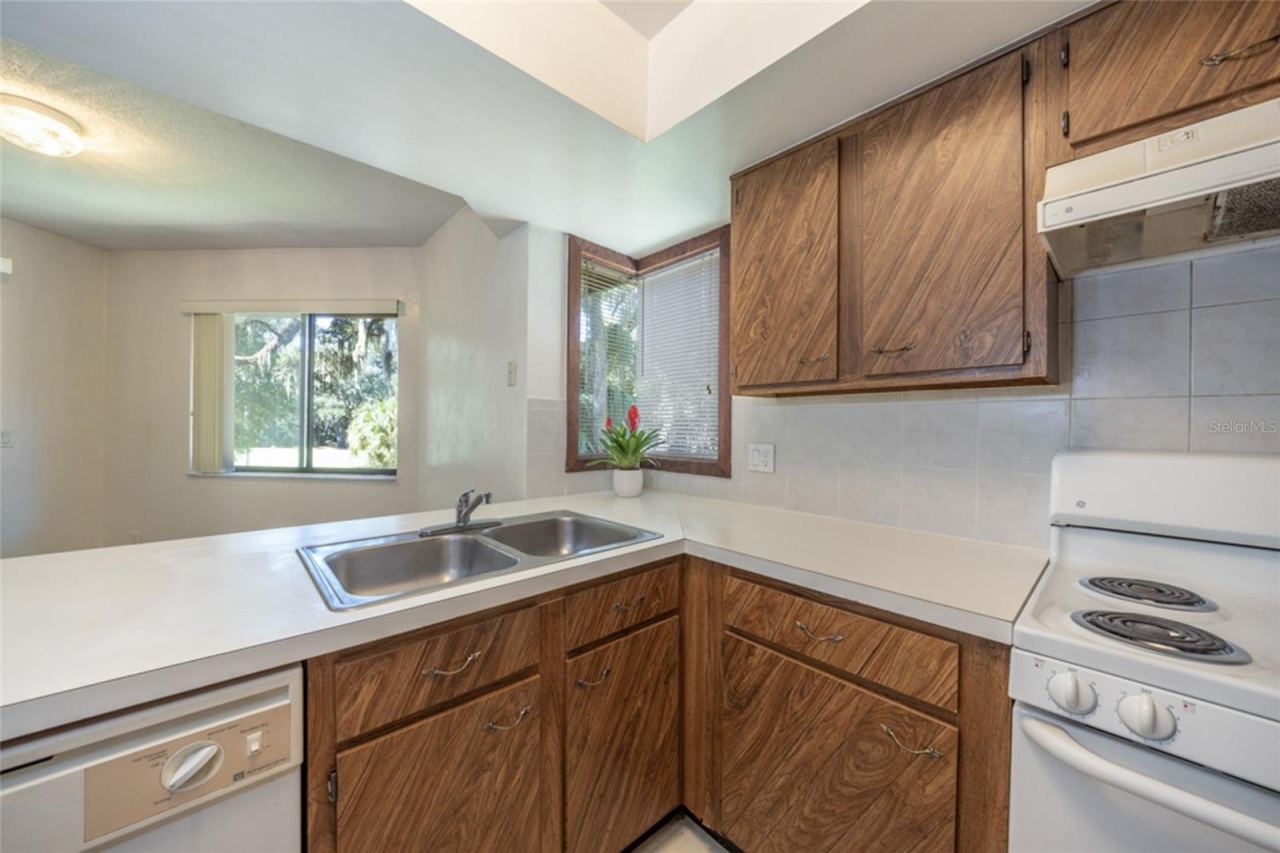 Photo 5 of 12 Fairways Cir #12, Palm Coast, FL 32137
