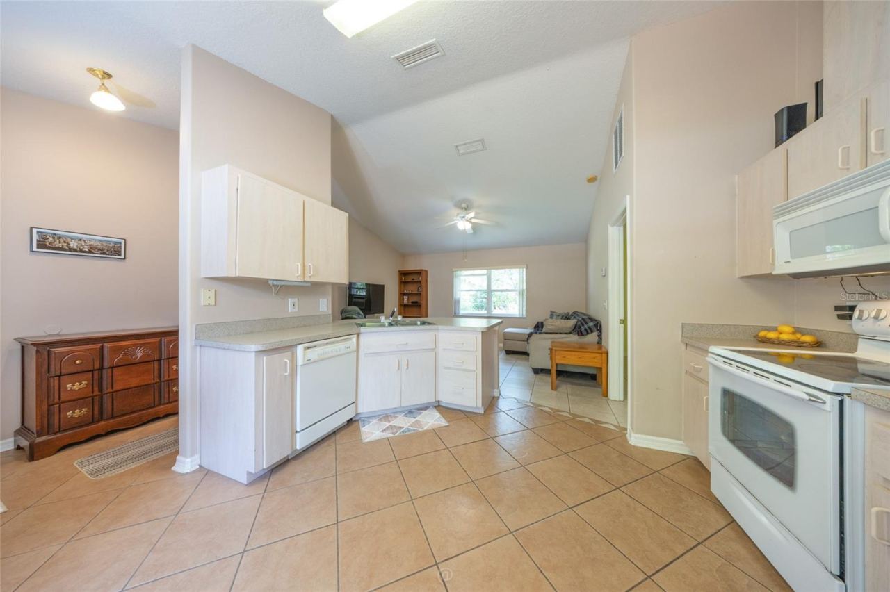 Photo 5 of 52 Bren Mar Ln, Palm Coast, FL 32137