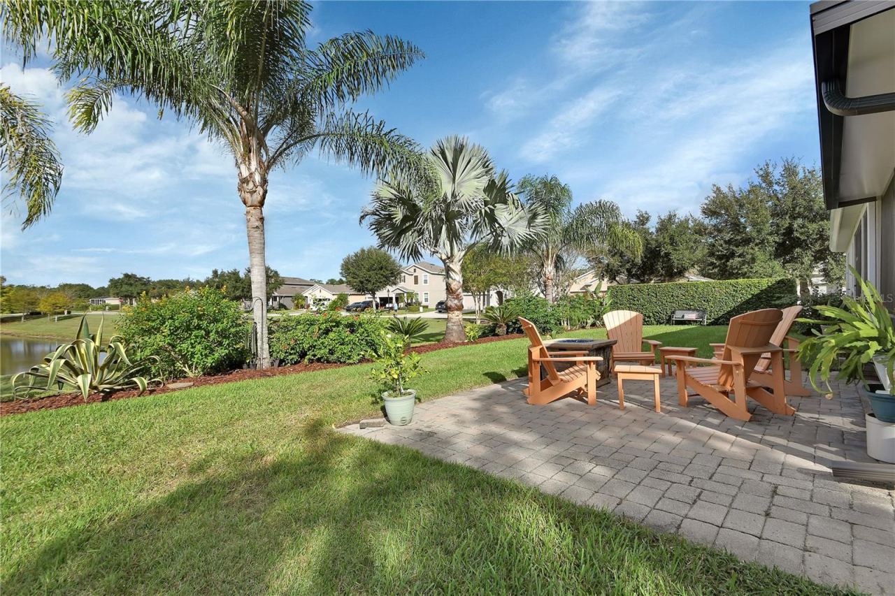 Photo 4 of 126 Myrtleberry Ln, Deland, FL 32724