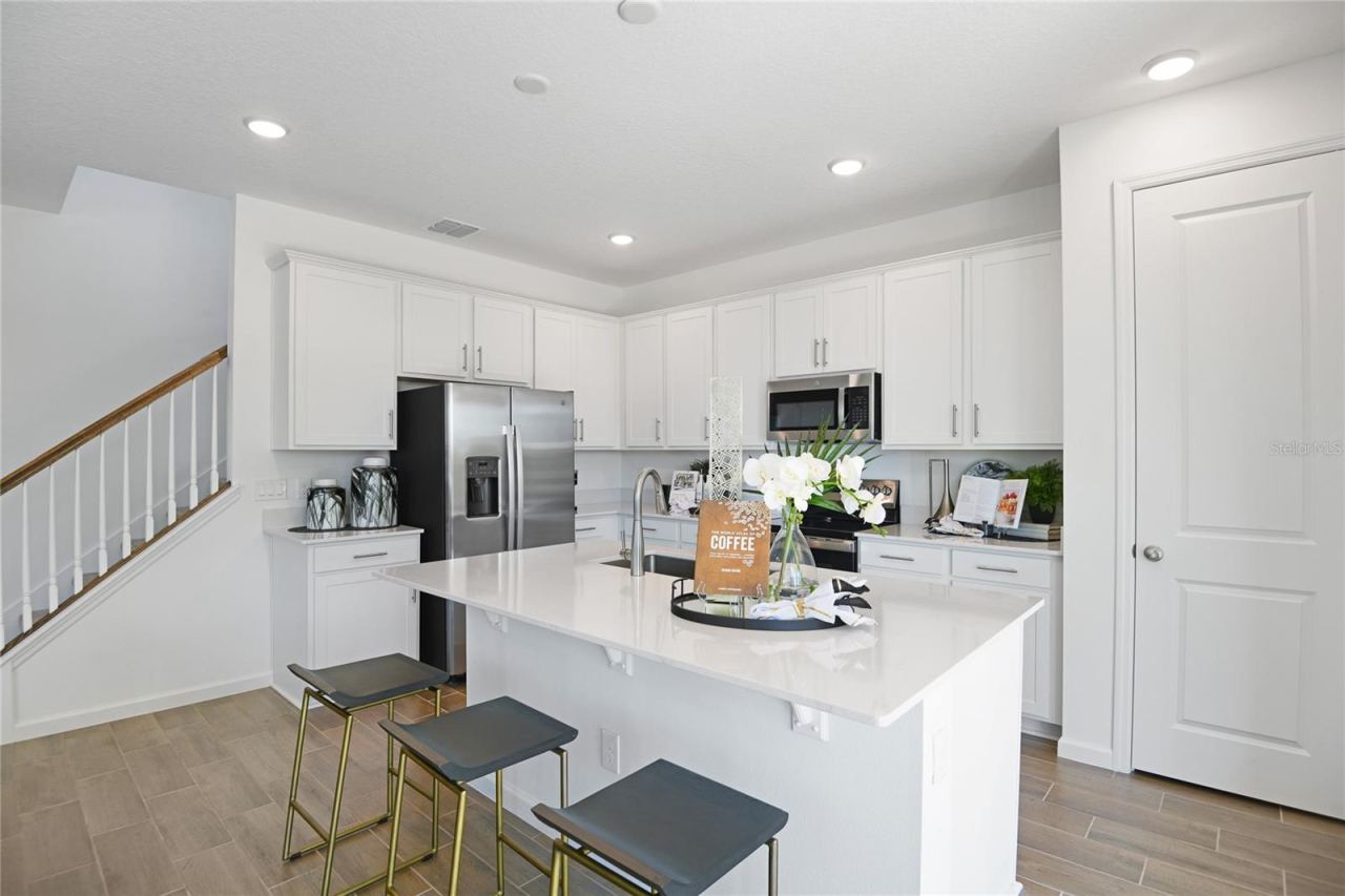 Photo 5 of 1762 Carnelian St, Deland, FL 32720