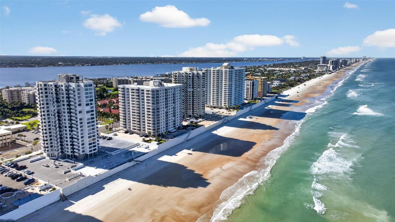 Photo 2 of 2987 S Atlantic Ave #504, Daytona Beach Shores, FL 32118