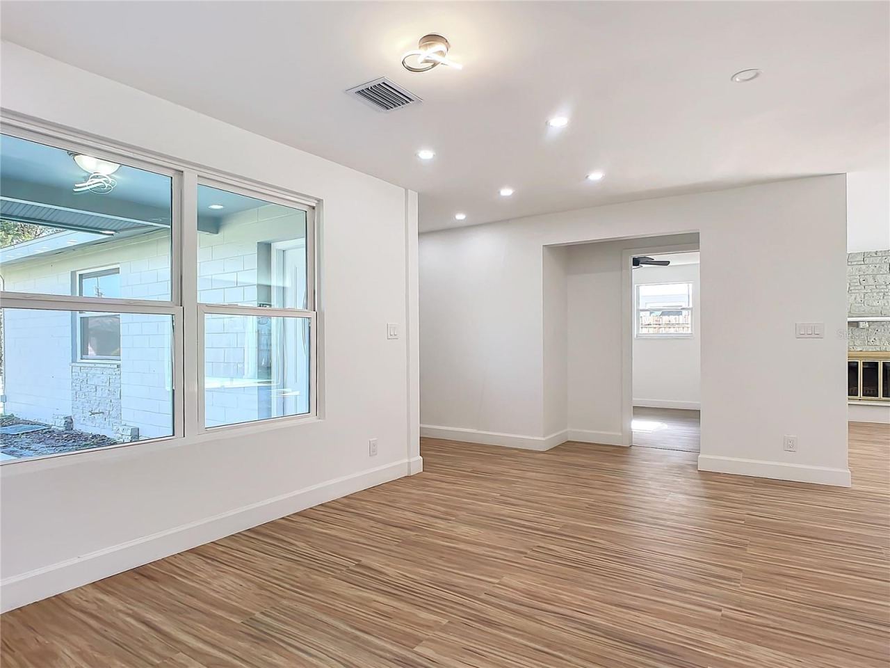 Photo 5 of 1428 Margina Ave, Daytona Beach, FL 32114