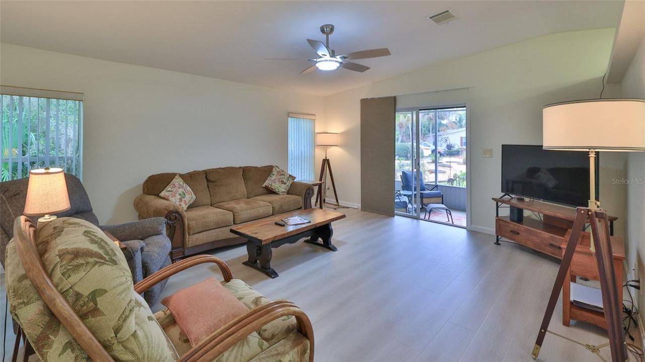 Photo 4 of 308 Oyster Reef Ct, Oak Hill, FL 32759